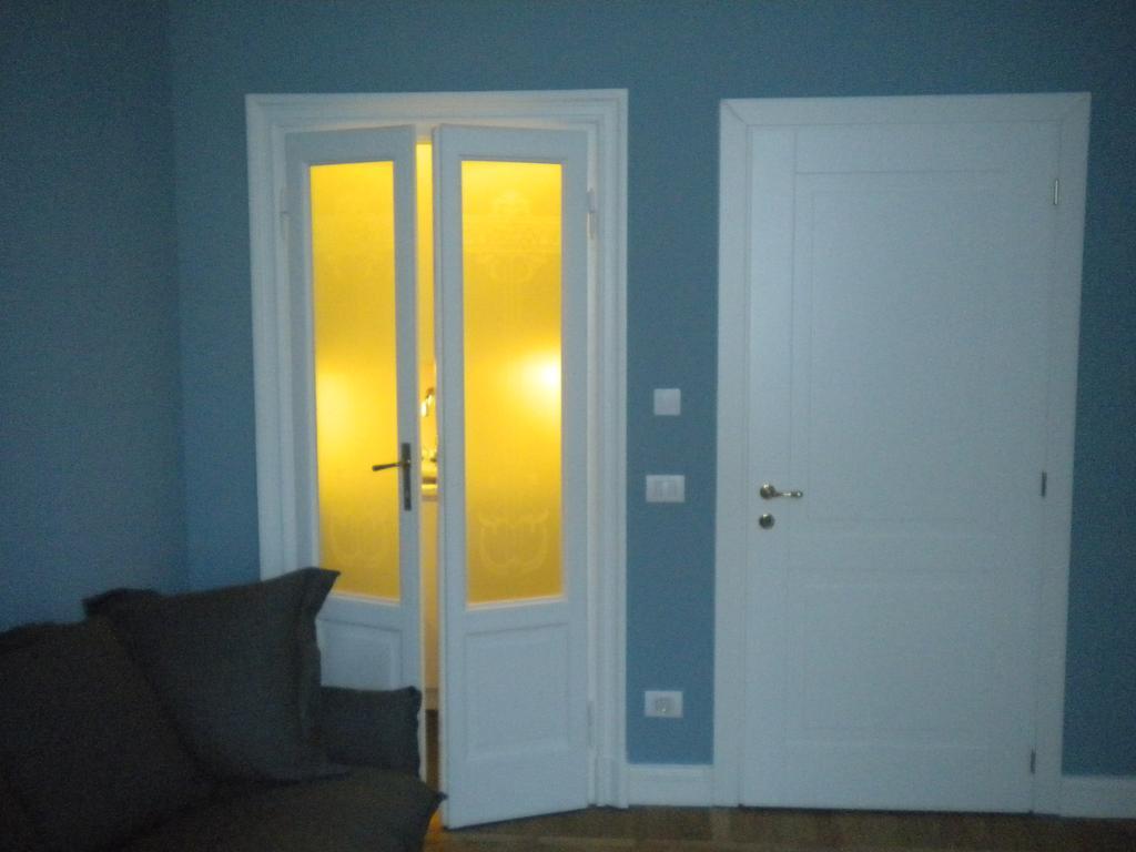 Ferienwohnung Zebra Rosso Mailand Zimmer foto